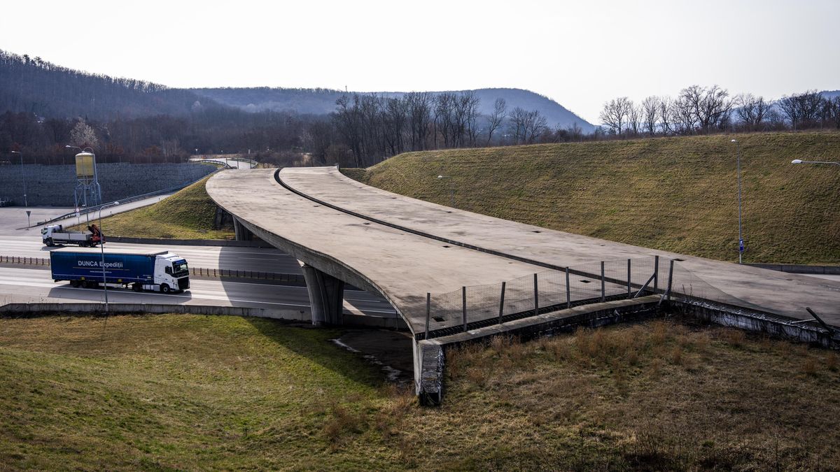 FOTO: Most duchů v Praze nikam nevede. Magistrát za něj chce dát skoro sto milionů
