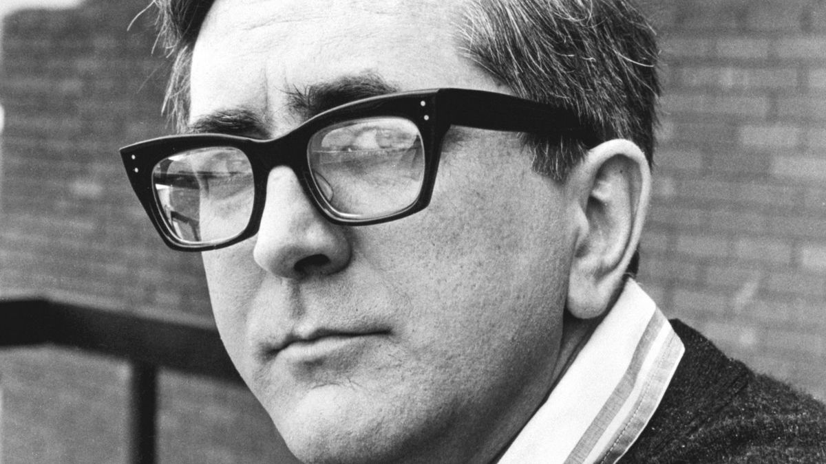 Zemřel spisovatel Len Deighton