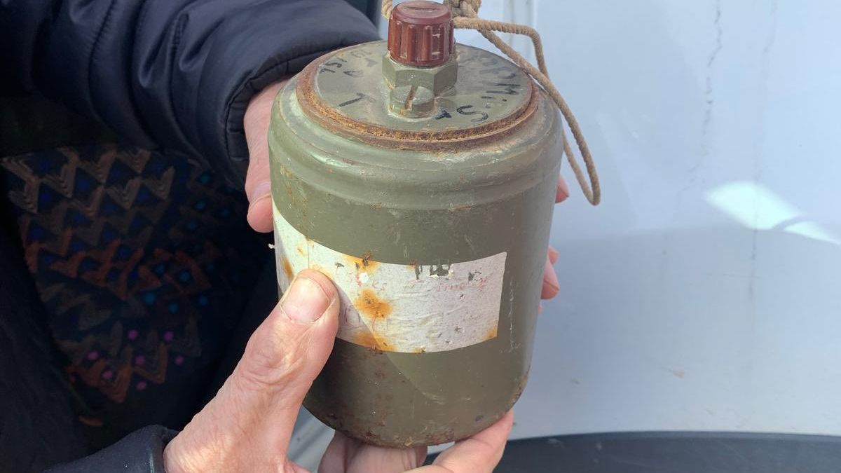 Munici zabalil do přikrývek a přivezl ji v autě na píseckou policii