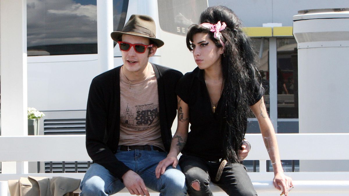 Nebyla to má vina. Exmanžel Amy Winehouseové po letech promluvil o její smrti
