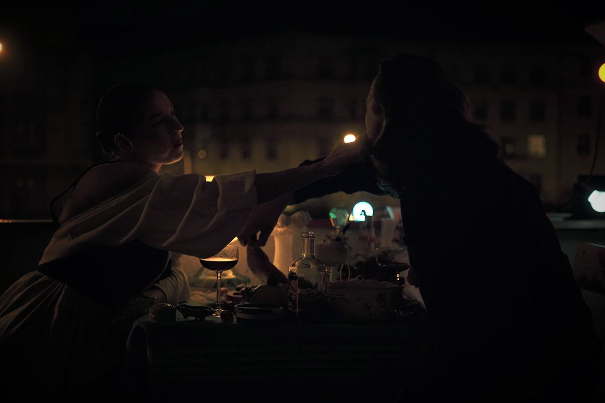 Punk, chaos a jediný večer. Berenika Kohoutová natočila klip s Andrejem Polákem za pár hodin