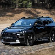 Během jízdy po zpevněném povrchu působí E-Outback mimořádně kultivovaně.