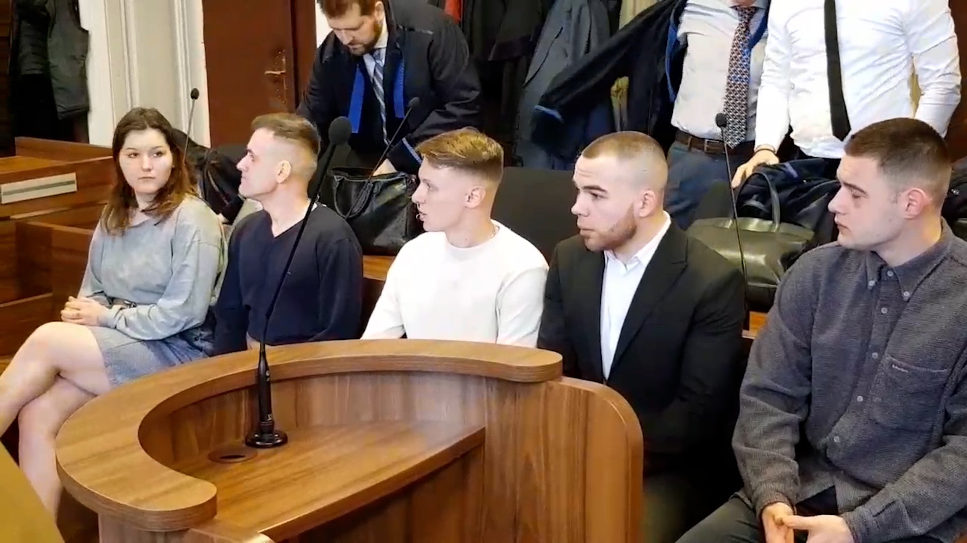 „Vychutnej si to před smrtí.“ Pětičlenný ukrajinsko-český gang unesl dívku, po které chtěl přes čtvrt milionu