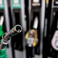 Ceny pohonných hmot ještě nepřestávají růst. Hlavně u nafty překonává rekordy. Vydali jsme se porovnat ceny k různým čerpacím stanicím.