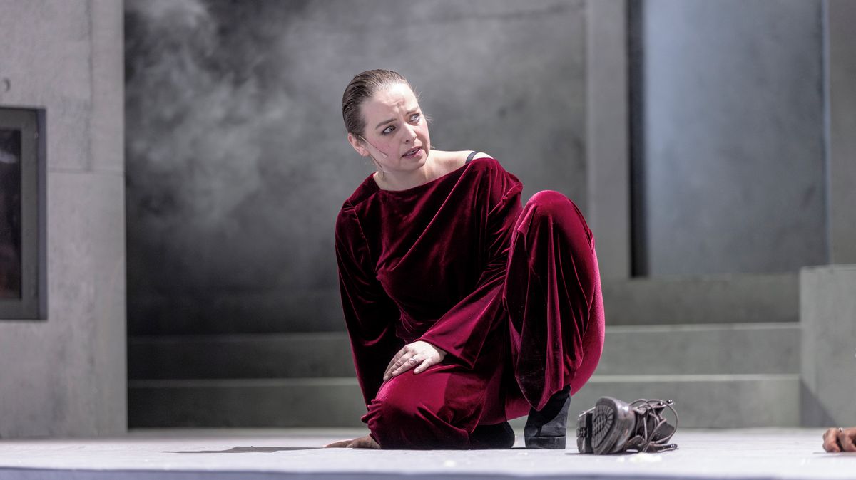 OBRAZEM: Pavla Beretová jako Heda Gablerová