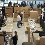 Prodej je časově omezený, balíčky mizí rychle. Lidé proto často volí rychlé rozhodování bez dlouhého přemýšlení.