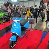 Do terénu, na silnici i do města - zkrátka k vidění byly motorky všeho druhu.