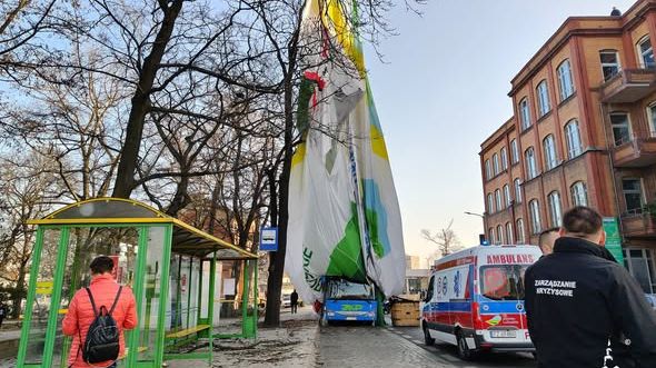 V Polsku se zřítil balon se třemi ženami, pilotka nepřežila. Svědek nehodu natočil
