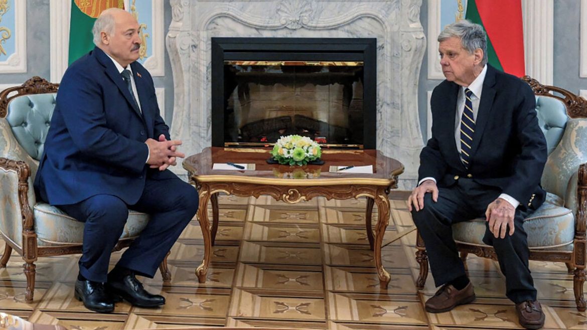 Fandím Trumpovi, i když udělal pár chyb, prohlásil Lukašenko