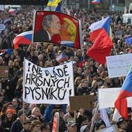 Demonstrace Milion chvilek na Letné - Ne vládě hříšných pyšníků