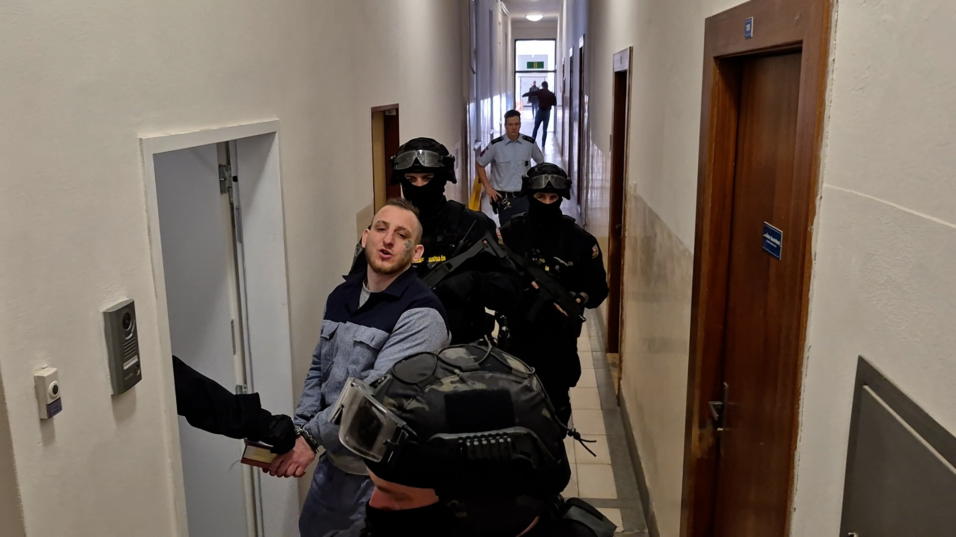 Nejsem žádný Mike Tyson, hájil se odsouzený vrah s biblí v ruce