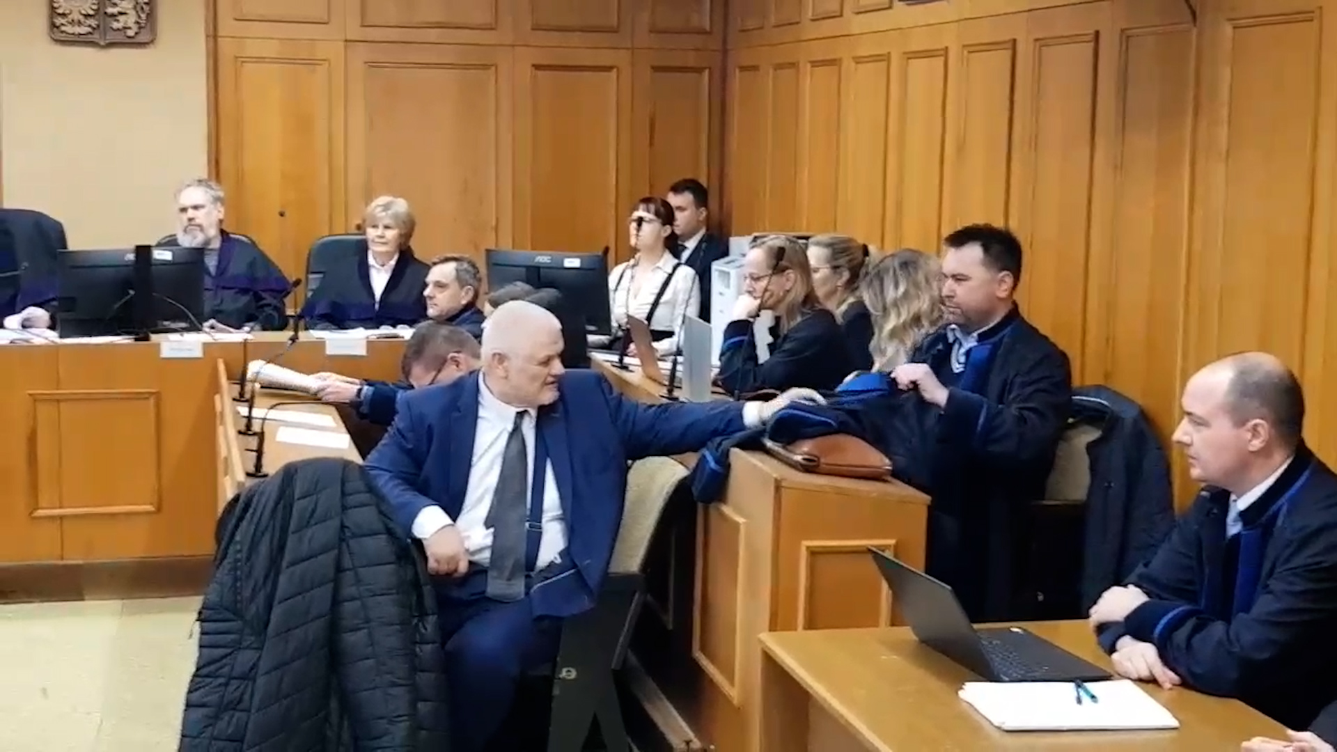 Bizarní rituály pokory kutnohorské sekty řeší soud, obžalovaní vinu odmítli