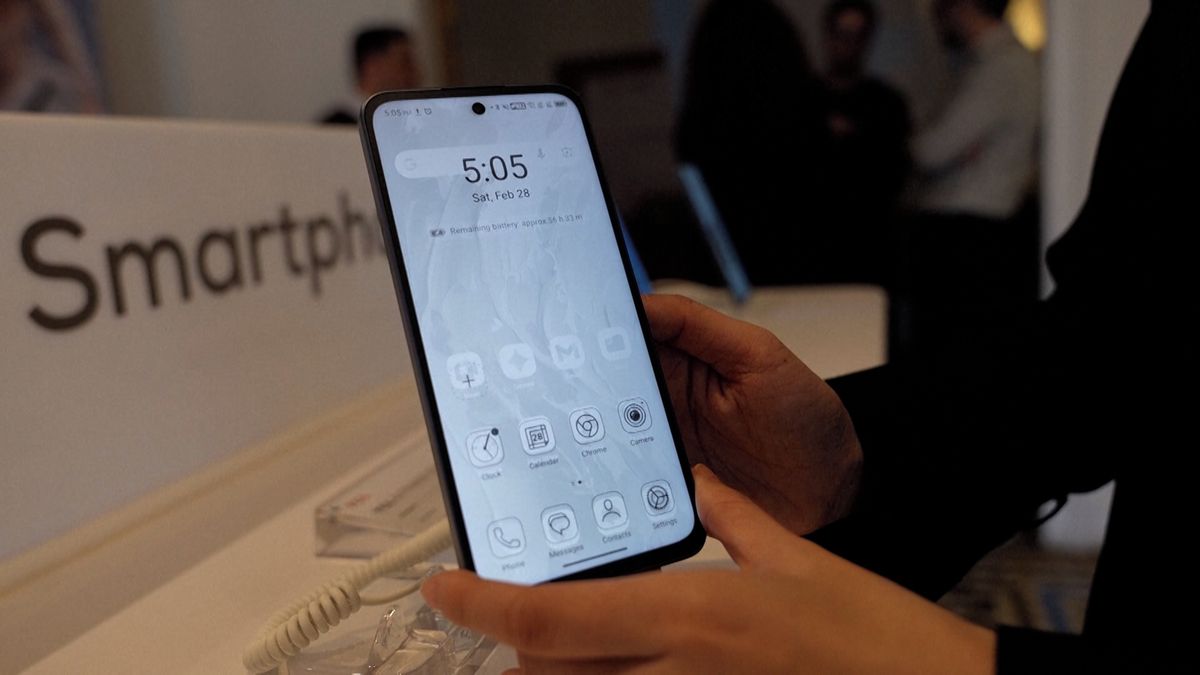 Mobily s „papírovým“ displejem šetří zrak. Fungují skvěle