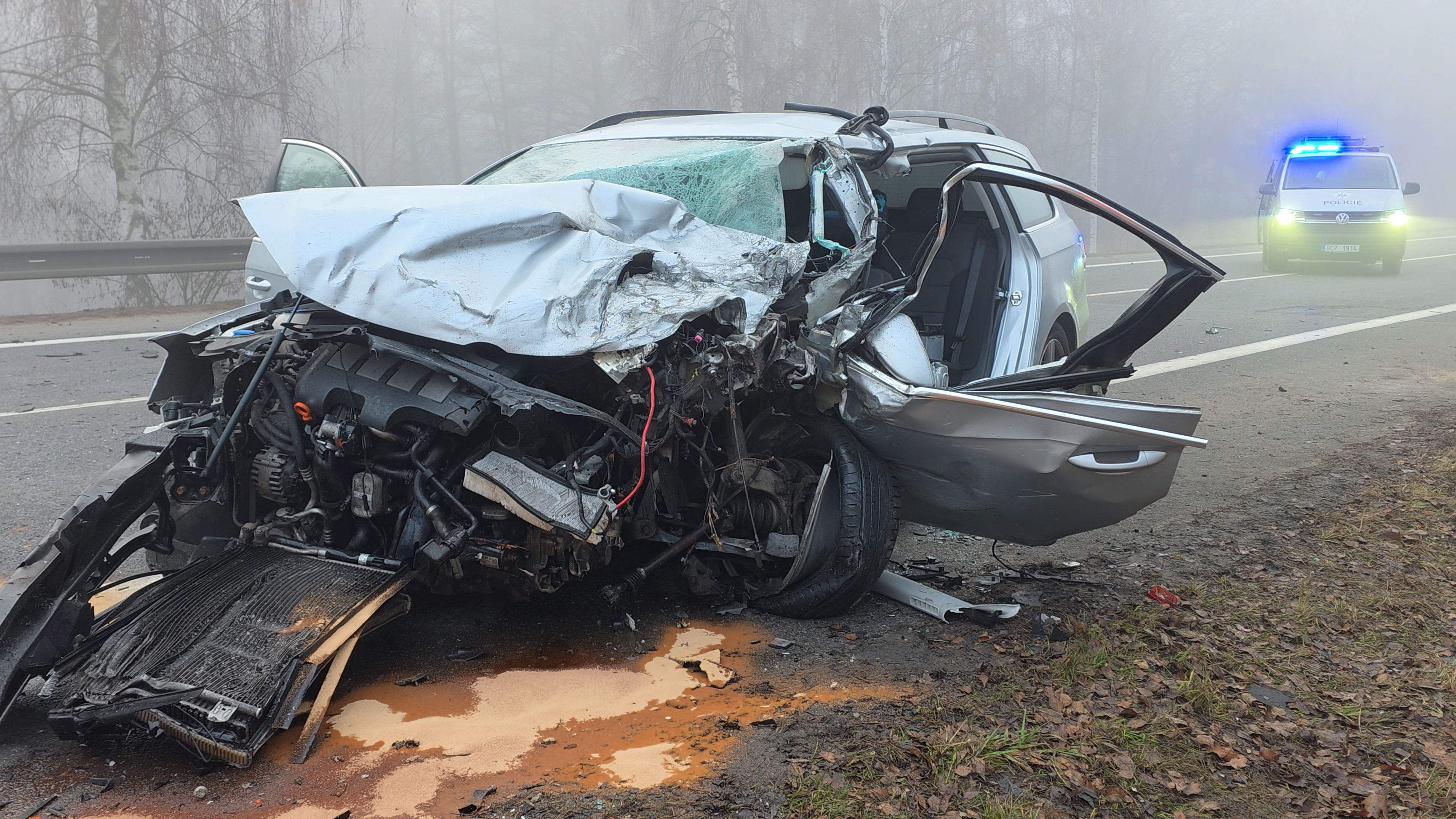 Mlha a námraza. Tři vážné nehody uzavřely silnice na jihu Čech