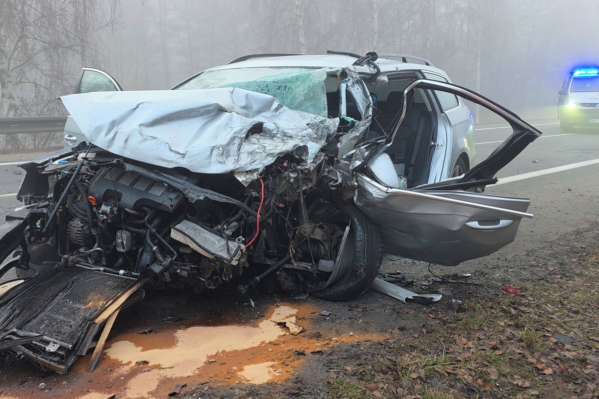 Mlha a námraza. Tři vážné nehody uzavřely silnice na jihu Čech