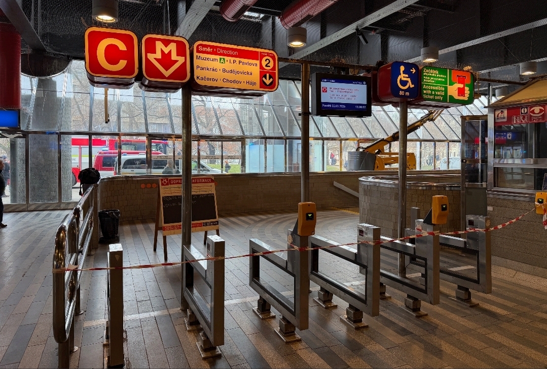 Metro na lince C stálo