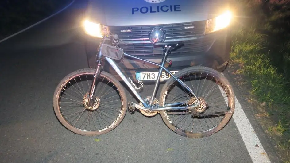 Opilý cyklista havaroval na Šumpersku a skončil v nemocnici