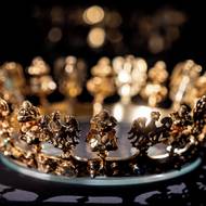 Záhadná ženská koruna ze začátku 14. století. Dodnes není jasné, komu patřila. 