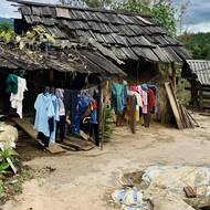 Venkov severního Vietnamu. Žije se tu v prostých podmínkách.