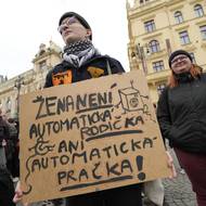 Akce na pražském náměstí Republiky podporující ženská a lidská práva