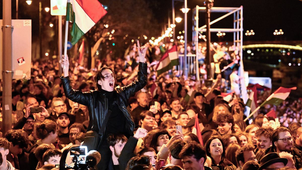 FOTO: Maďarsko na nohou, Budapešť slavila do rána