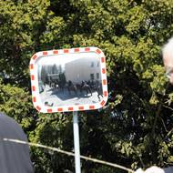 Jízda kolem osení na křižovatce v Horním Novém Dvoře.