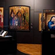  Návštěvníky provázejí od počátků dynastie přes knížecí a královskou éru až po její odkaz v době Lucemburků.