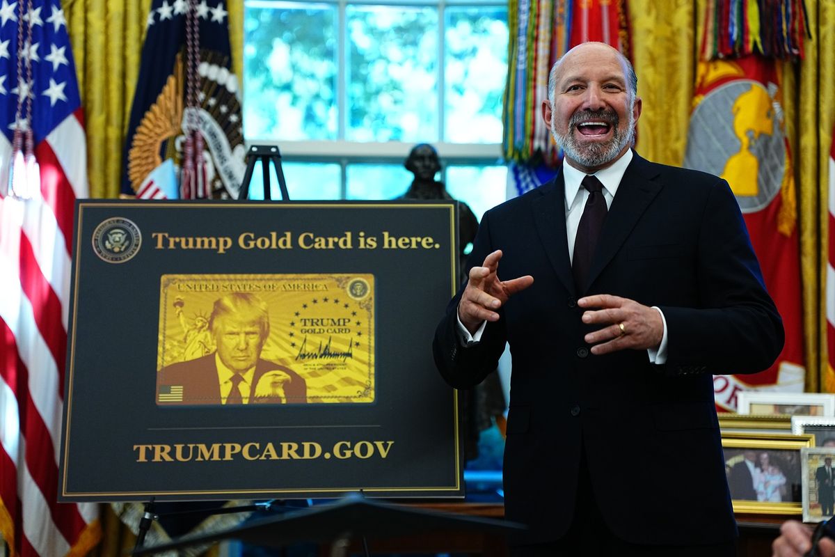 Trumpovu „zlatou kartu“ pro cizince zatím dostal jen jeden člověk, přiznal ministr Lutnick