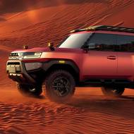 Koncept Nissan Terrano sází na robustní tvary uzpůsobené jízdě terénem.