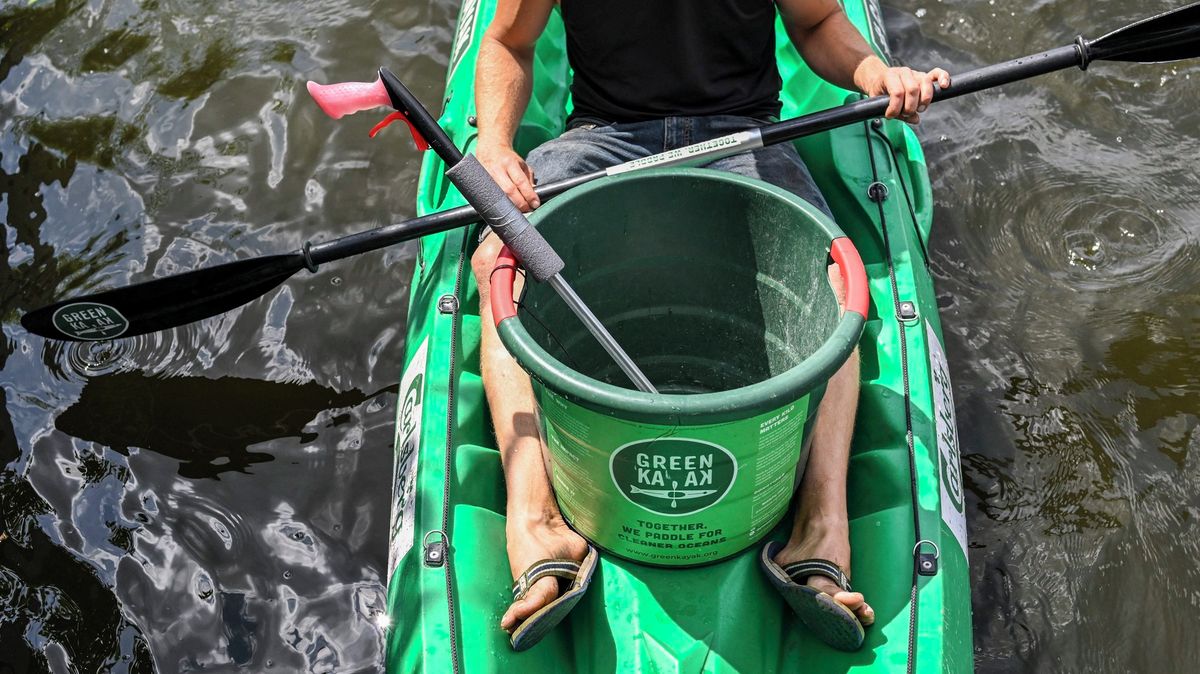 Turisté budou v Berlíně uklízet odpadky, napadlo tamější radnici