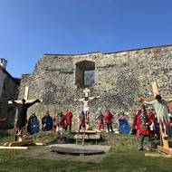 V kulisách hradu Lipý znovu ukřižovali Krista