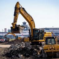 Největšími ze 17 projektů, na které je letošní rekonstrukce rozdělena, je obnova pojezdových drah a výstavba nového kabelovodu.  