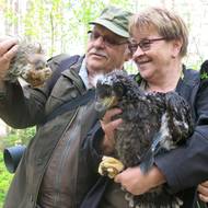 Mládě orla mělo v hnízdě poněkud hororový doplněk 