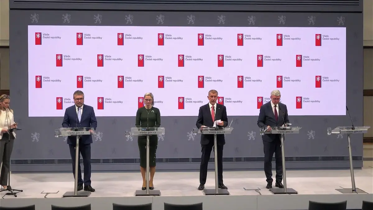 Tisková konference po jednání vlády