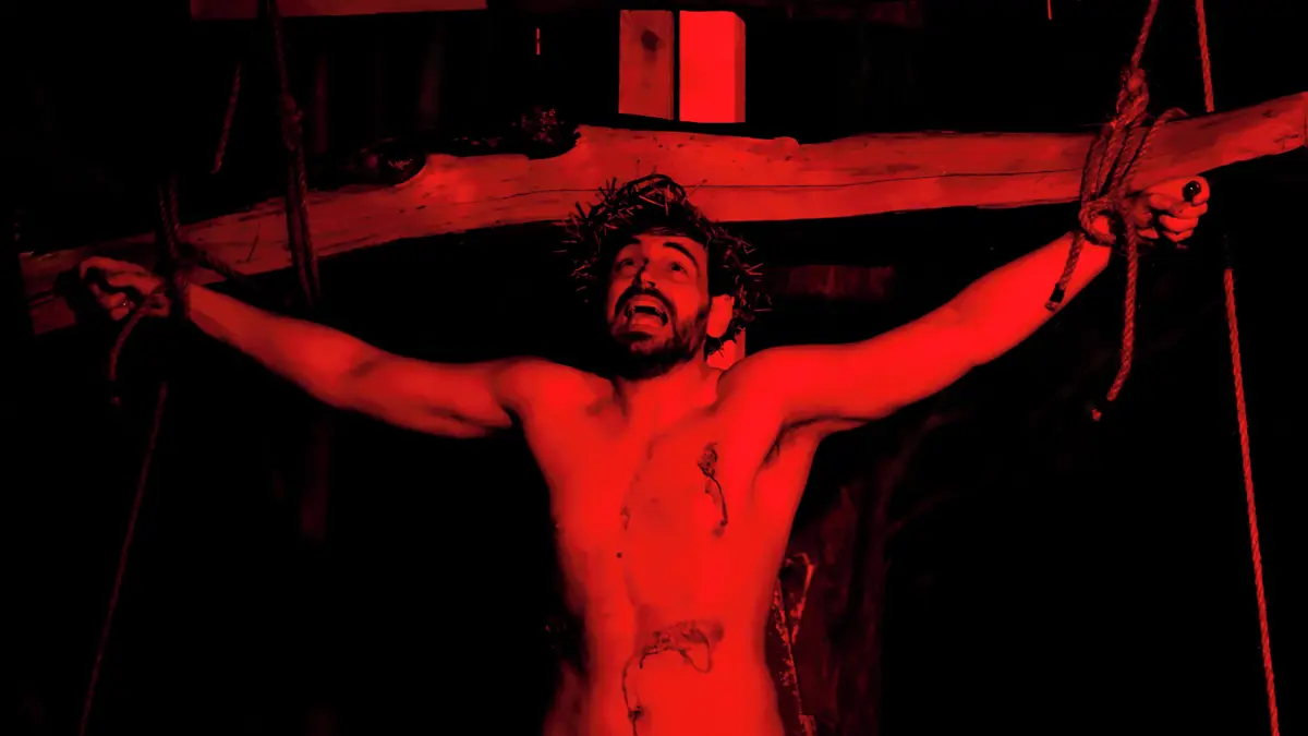 FOTO: Drsné i krvavé velikonoční tradice ve světě