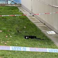 Nedaleko bankomatů našli policisté jejich rozbité části