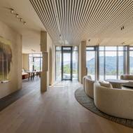 Jemné přírodní tóny jsou základem barevné palety v celém domě.