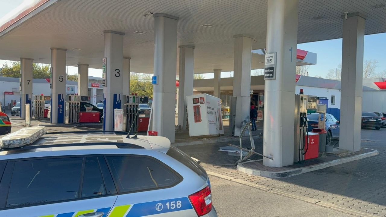 Agresor se ve Zlíně pokusil zapálit čerpací stanici. Pumpu zachránila náhoda i duchapřítomná žena