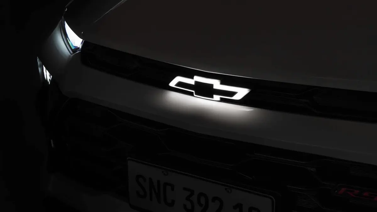 Chevrolet má nové logo. Místo tradiční barvy ctí minimalismus
