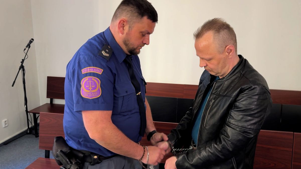 Den po svatbě uškrtil novomanželku. Za vraždu si muž z Karlovarska odsedí 12,5 roku