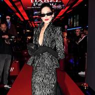 Jestli někdo mezi hvězdami na červeném koberci vyniknul a zazářil jako světová hvězda, pak to byla modelka Aneta Vignerová v modelu od značky Anamé.