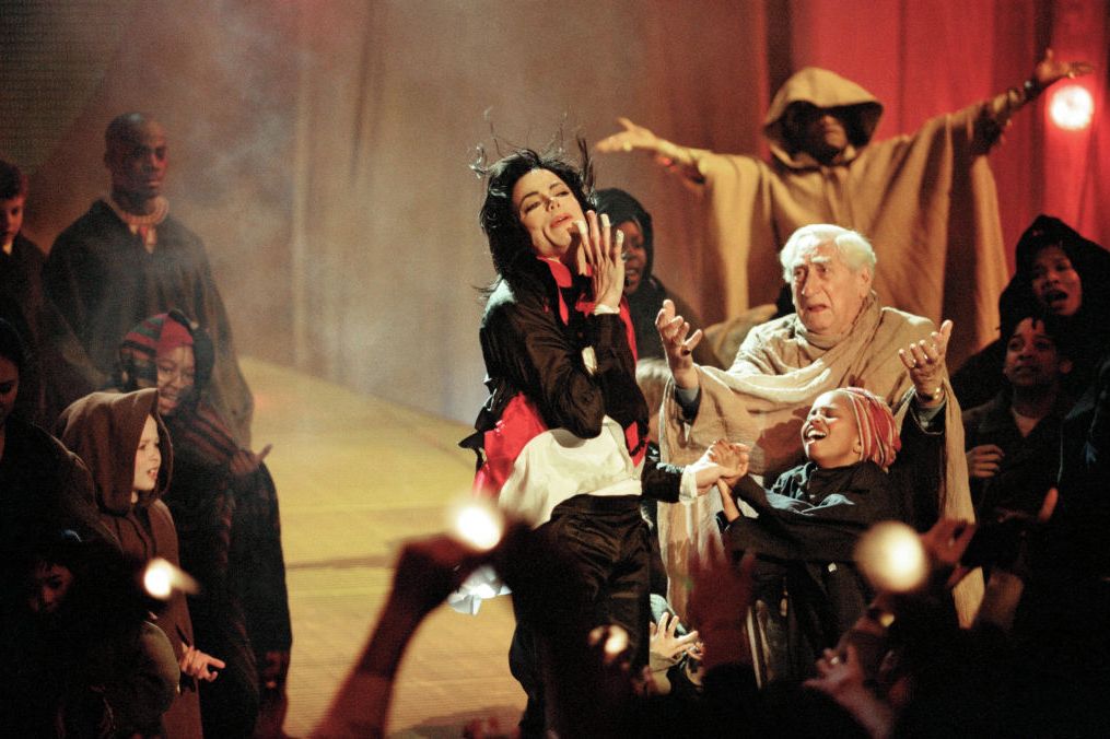 SEX, STORY, ROKENROL: Jarvis Cocker zaháněl Michaela Jacksona z pódia. Odnesly to děti