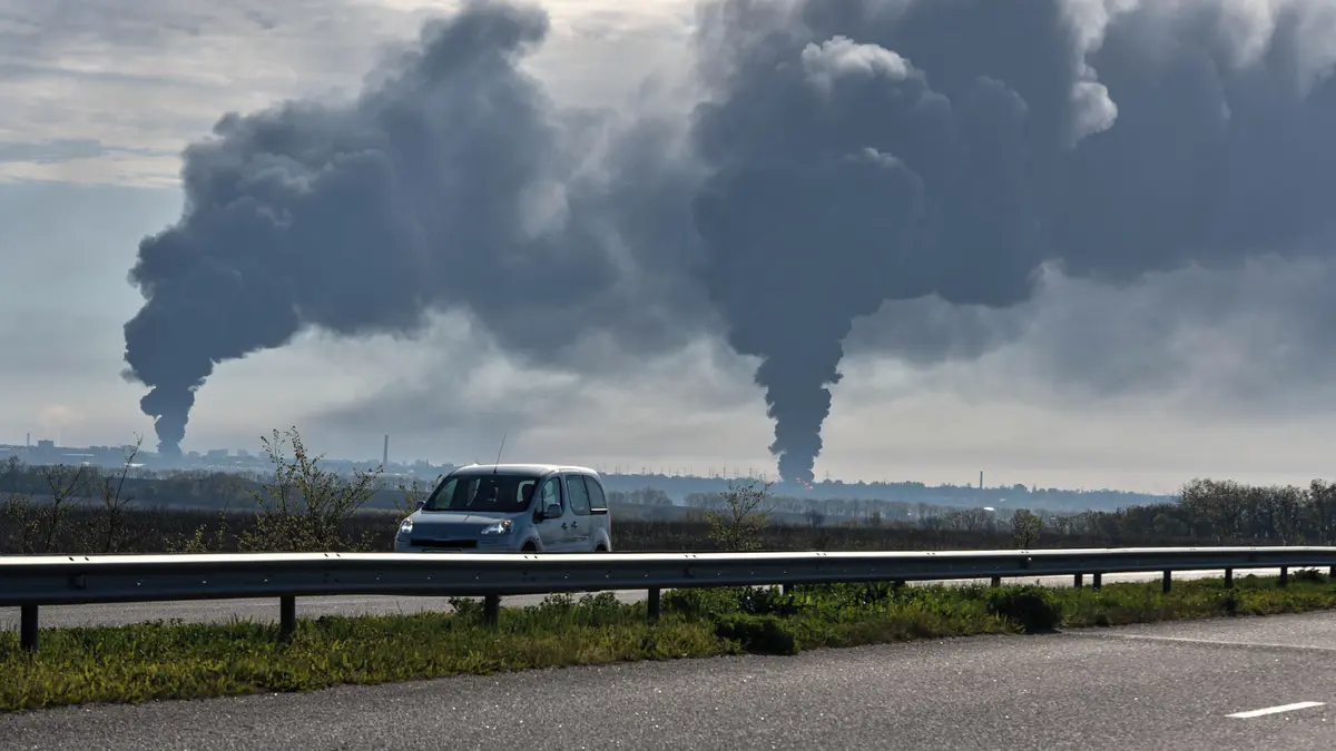 Ruský útok na severovýchodě Ukrajiny zabil dva lidi, Kyjev útočil na Sevastopol