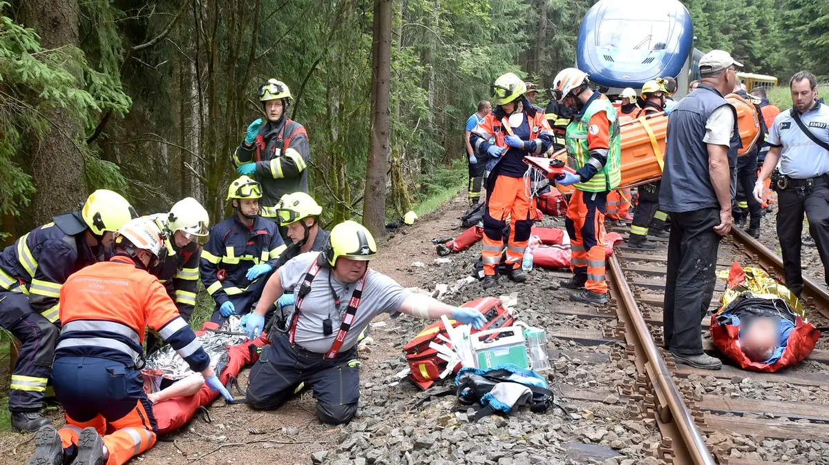 Chci vyšší odškodné, protože jsem Němec, žádal zraněný po vlakové havárii. U Nejvyššího soudu nepochodil