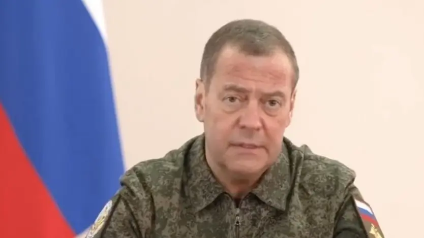 „Odporná smečka vzteklých evropských parazitů“. Rusko podle Medvěděva musí odmítnout vstup Ukrajiny do EU