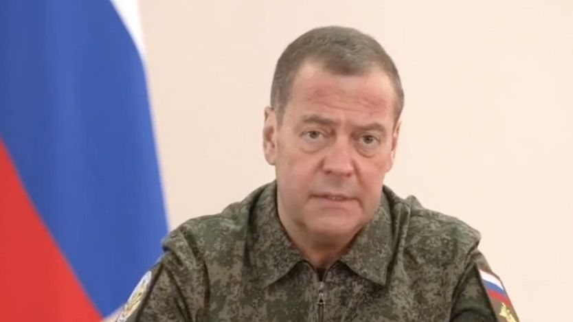 „Odporná smečka vzteklých evropských parazitů“. Rusko podle Medvěděva musí odmítnout vstup Ukrajiny do EU