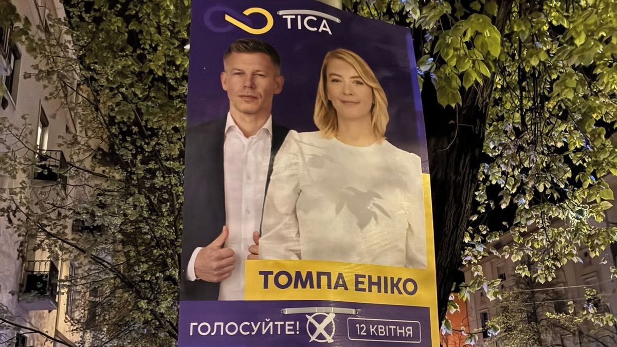 V Maďarsku se objevily falešné plakáty v ukrajinštině propagující opoziční stranu Tisza