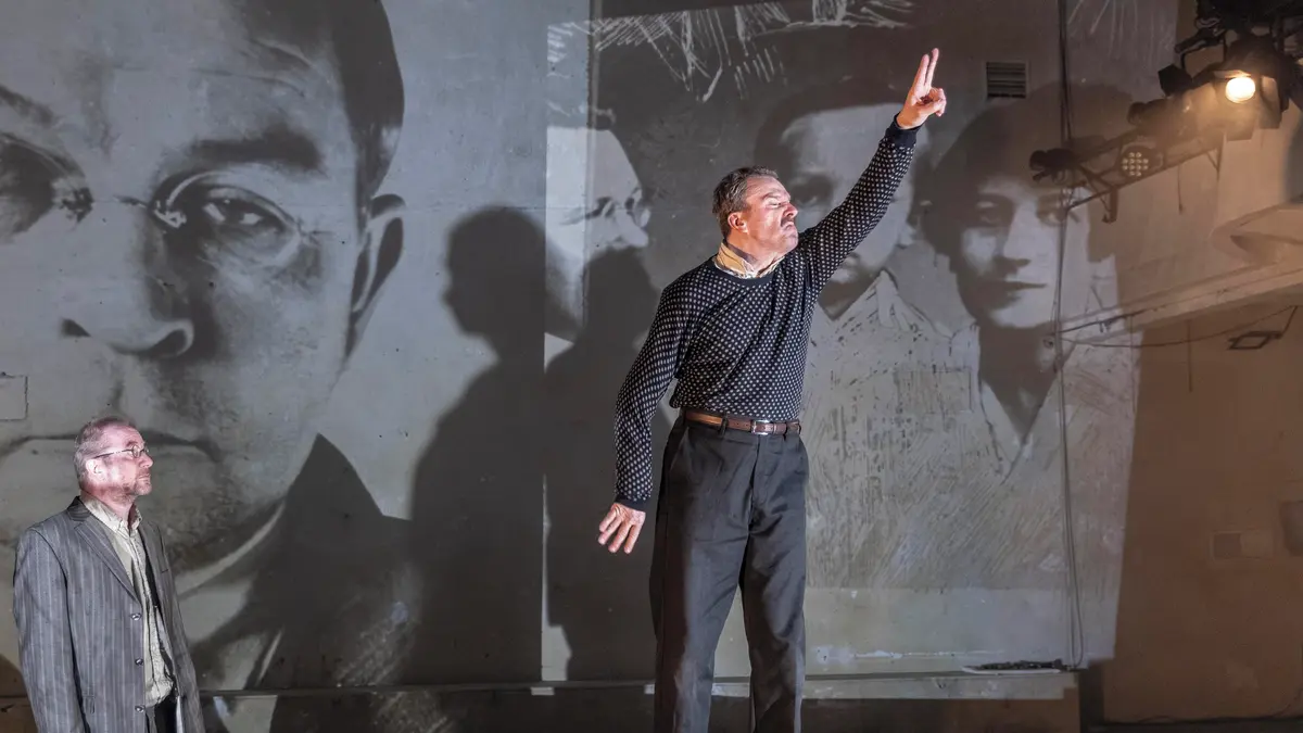 RECENZE: Amadoka jako symbol bojující, kolaborující i veselé Ukrajiny