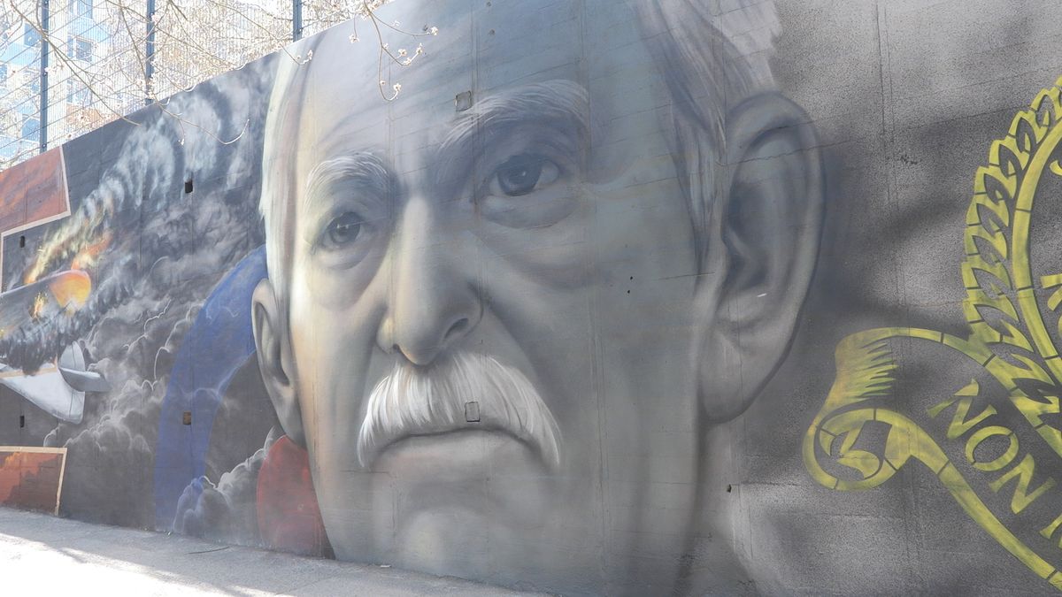 Den Generála nebe. Praha si připomněla stíhací eso Františka Peřinu