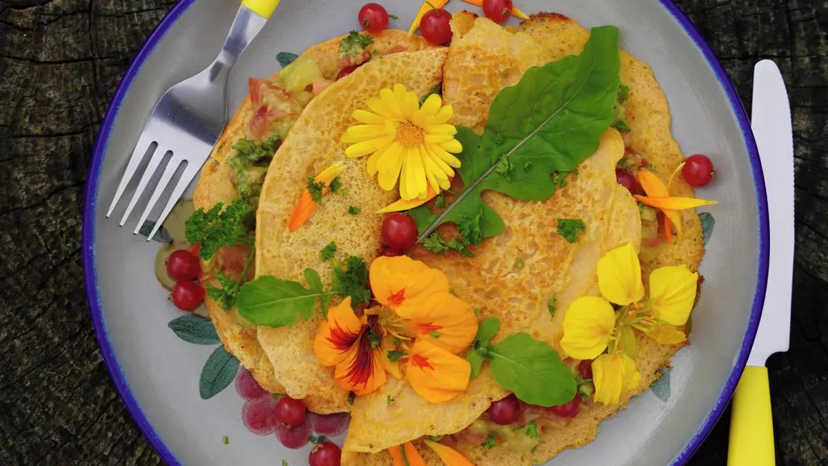 Květiny k nakousnutí. Které se hodí do zmrzliny a které spíš k masu